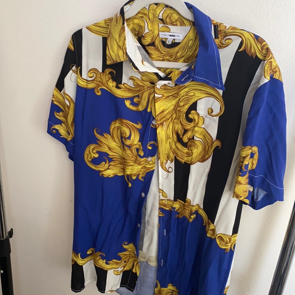 Baroque button up shirt fashionnova size large